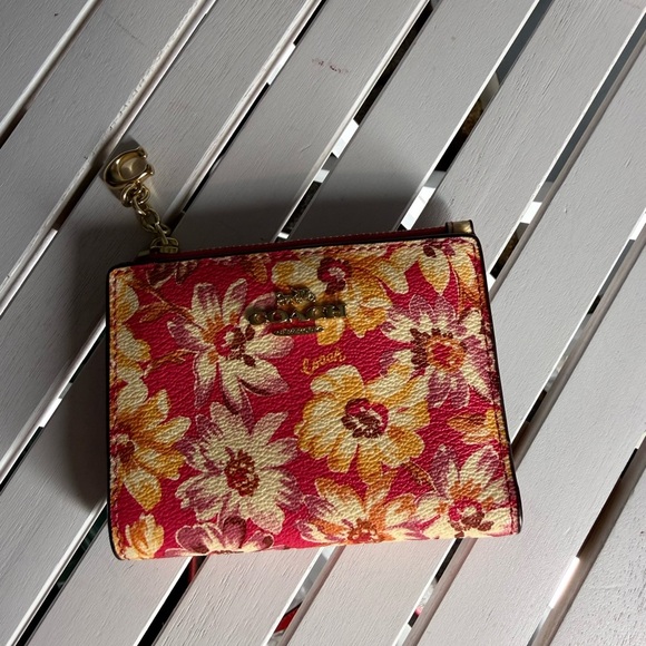 Coach Handbags - COACH Snap Card Case With Vintage Daisy Script Print (3595) $138 NWOT